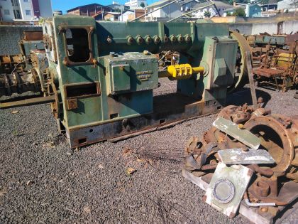 Metalrgica Garcia LTDA maromba Morando 340 universal em excelente estado de conservao 